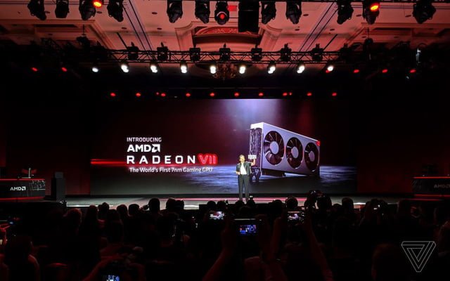 AMD ra mắt Radeon VII, card đồ họa 7nm đầu tiên trên thế giới