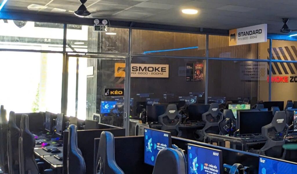 Khu Vực Dành Cho Người Hút Thuốc (10 Máy) PH 2 CYBER GAME
